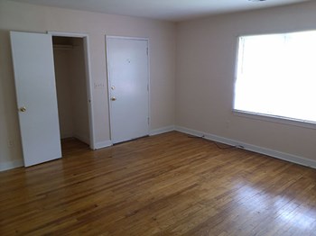 1621 Oxmoor Road 2 Beds Apartment for Rent - Photo Gallery 2